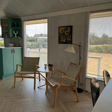 Lovely Summer House 50 Meters From The Dom wakacyjny Glesborg