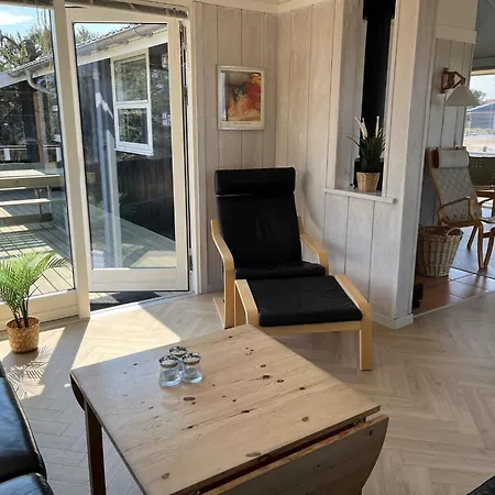 Lovely Summer House 50 Meters From The Dom wakacyjny *