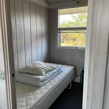 Lovely Summer House 50 Meters From The Glesborg